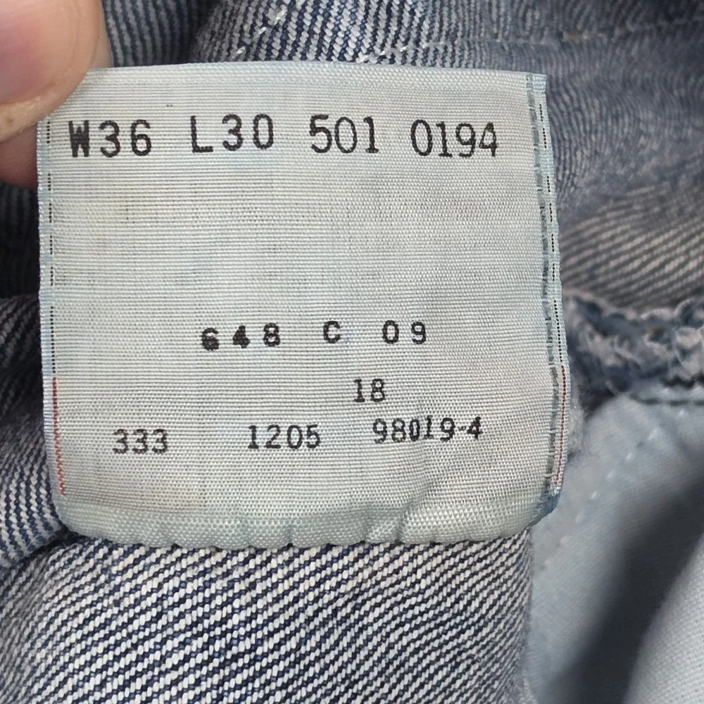 Levis‎ 501 Jeans Mens 36x30 Medium Blue Button Fly 501XX Straight Leg Denim Y2K